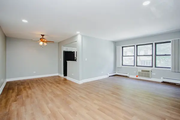 500 Washington BLVD #206, Oak Park, IL 60302