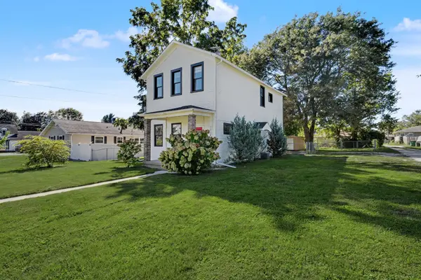 158 S Sycamore ST, El Paso, IL 61738