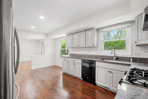 1115 Antique LN, Northbrook, IL 60062