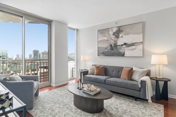 645 N KINGSBURY ST #2205, Chicago, IL 60610