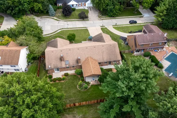 9 VALE CT, Moline, IL 61265