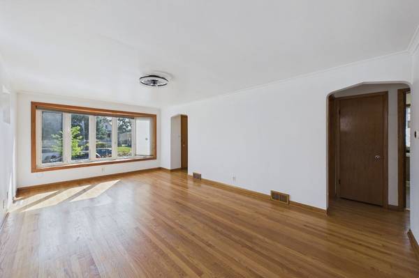 4514 S Kedvale AVE, Chicago, IL 60632