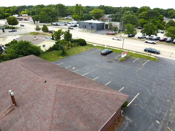 4901 W Elm ST, Mchenry, IL 60050