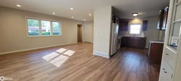 1208 E State ST, Algona, IA 50511