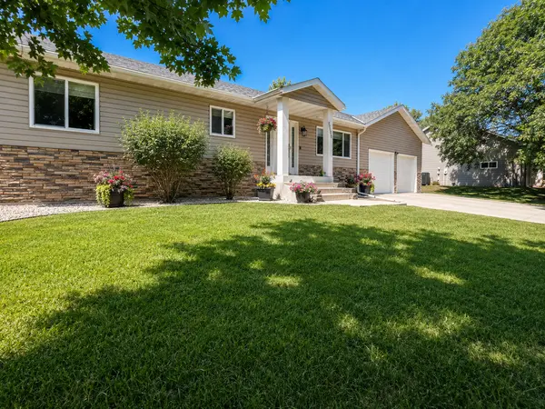 4806 22nd ST NE, Willmar, MN 56201