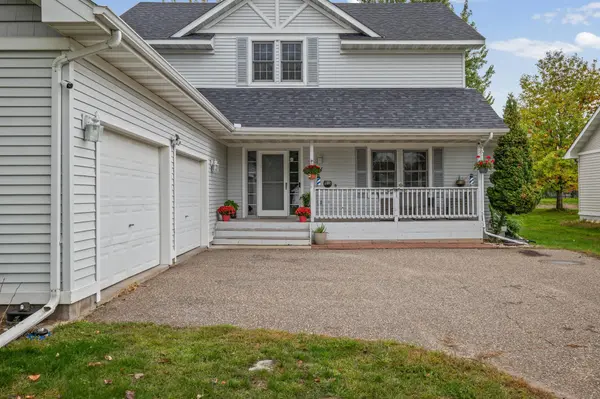 611 Bellvue LN, Brooklyn Center, MN 55430