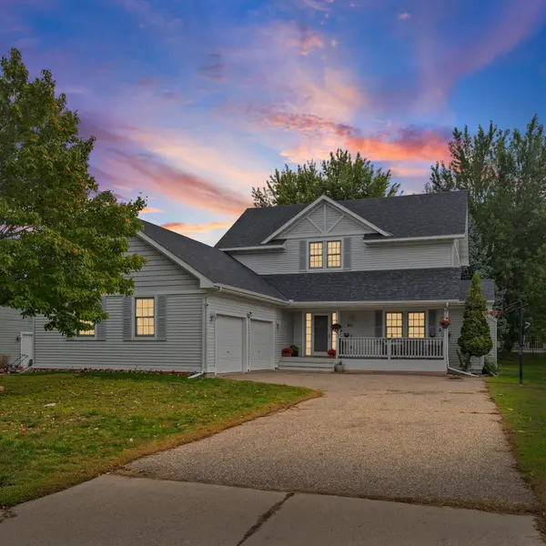611 Bellvue LN, Brooklyn Center, MN 55430