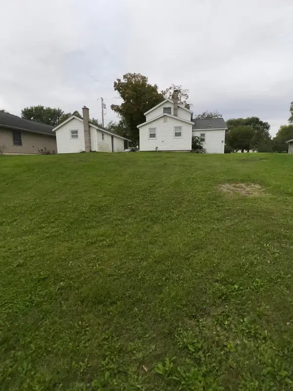 325 N 1st ST, Kellogg, MN 55945