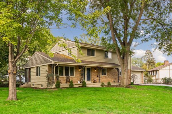 1525 Saint Croix CIR, Golden Valley, MN 55422