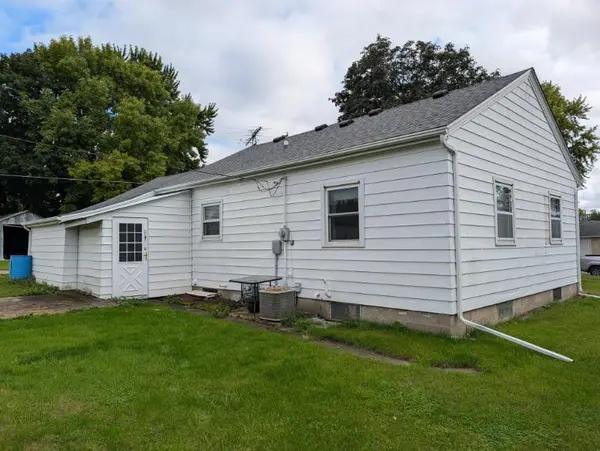 461 2nd ST NW, Wells, MN 56097