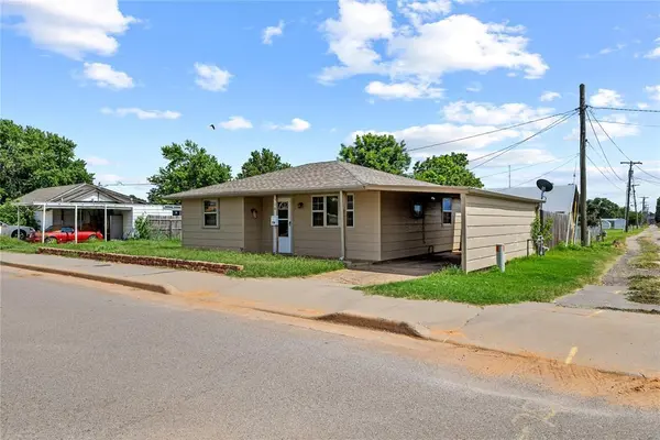 516 E Huber ST, Weatherford, OK 73096