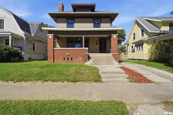 1811 W AYRES AVE, Peoria, IL 61606