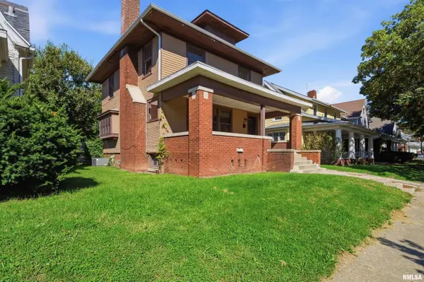 1811 W AYRES AVE, Peoria, IL 61606