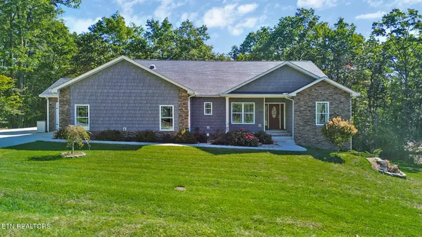 380 Mountain Preserve Pkwy, Crab Orchard, TN 37723