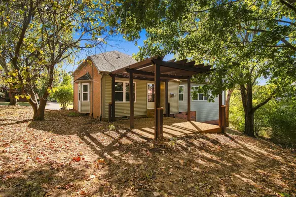 122 Mansker Park Dr, Hendersonville, TN 37075