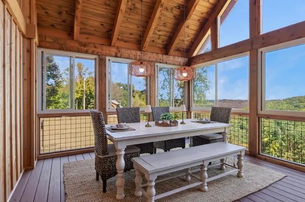 446 Oak Dr, Smithville, TN 37166