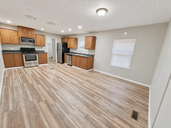 225 Pineview Rd, Linden, TN 37096