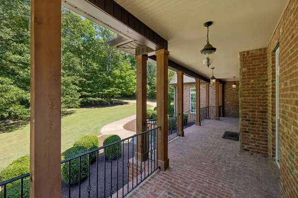 1032 Dogwood Ln, Burns, TN 37029