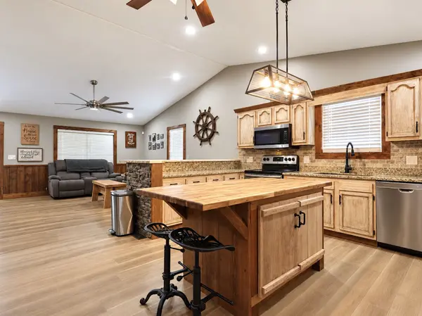 190 Burgess Dr, Benton, TN 37307