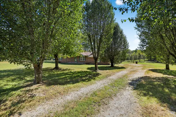 1683 Boynton Valley Rd, Manchester, TN 37355