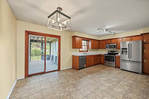 2058 Lewis St, Salina, KS 67401