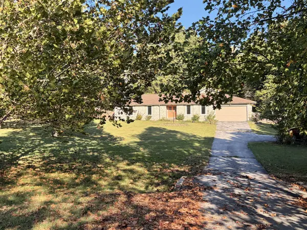 1250 S Farm Road 205, Springfield, MO 65809