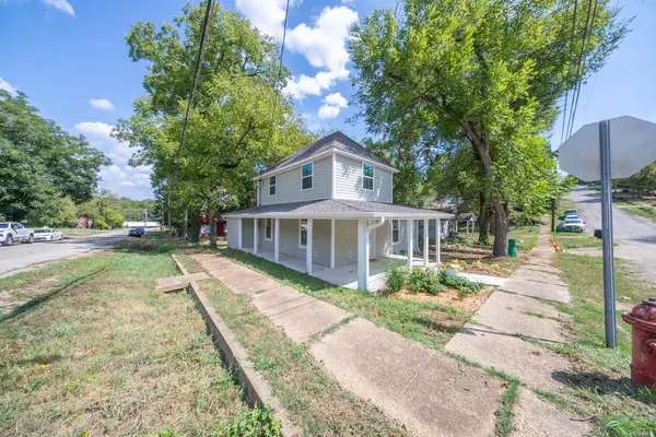 424 N 3rd ST, Thayer, MO 65791