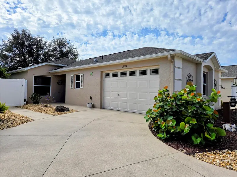 2114 MARLIN PL, The Villages, FL 32162