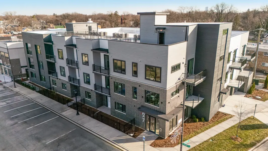 27 W Park BLVD #308, Villa Park, IL 60181