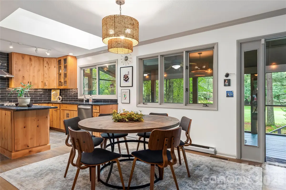 109 Middle Connestee TRL, Brevard, NC 28712