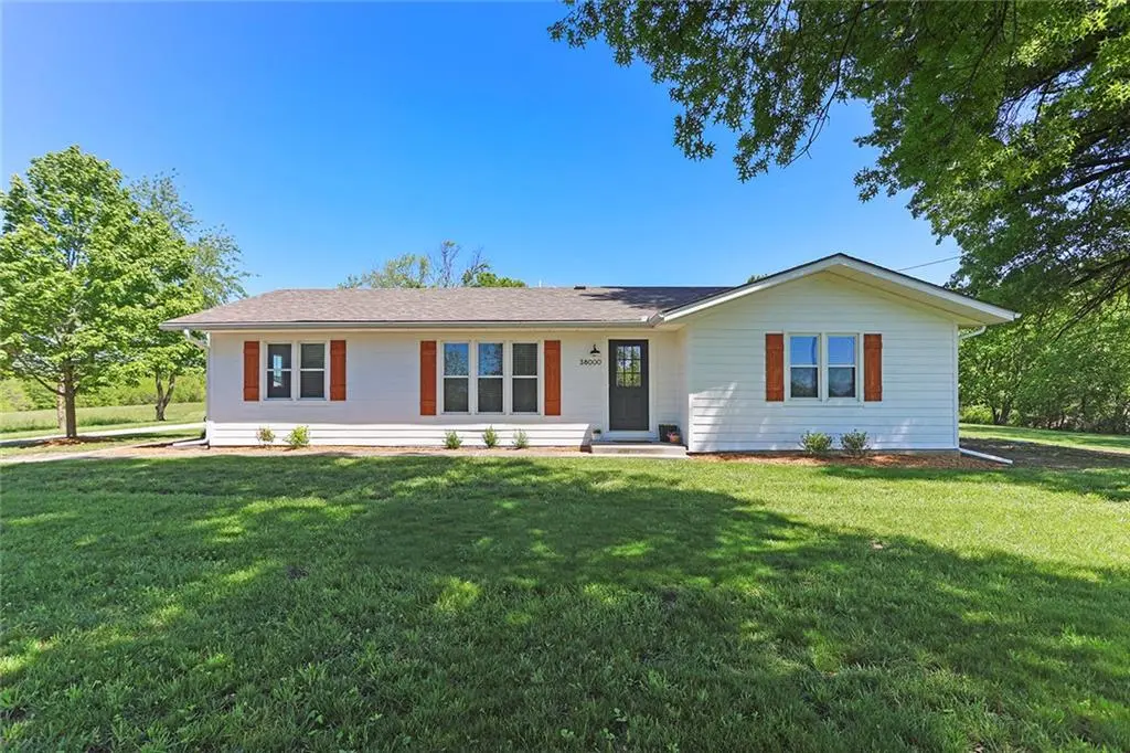 38000 E Cline RD, Lone Jack, MO 64070