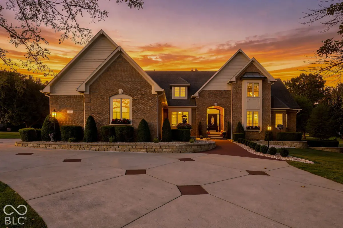 3935 W Smokey Row RD, Bargersville, IN 46106
