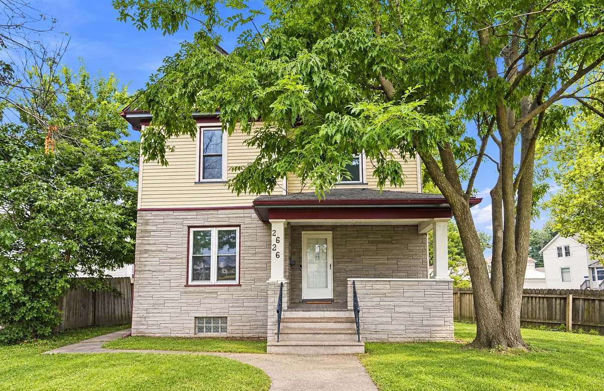 2626 Brady ST, Davenport, IA 52803