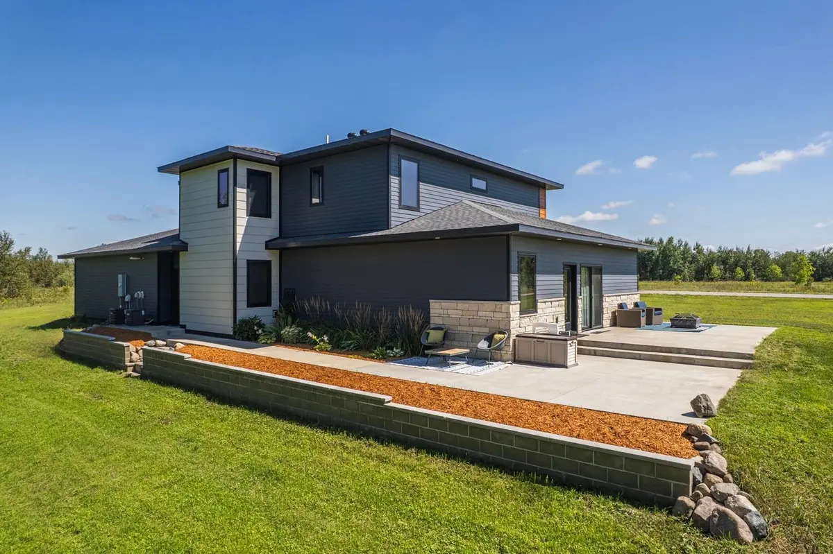 958 Willow Springs RD, Detroit Lakes, MN 56501