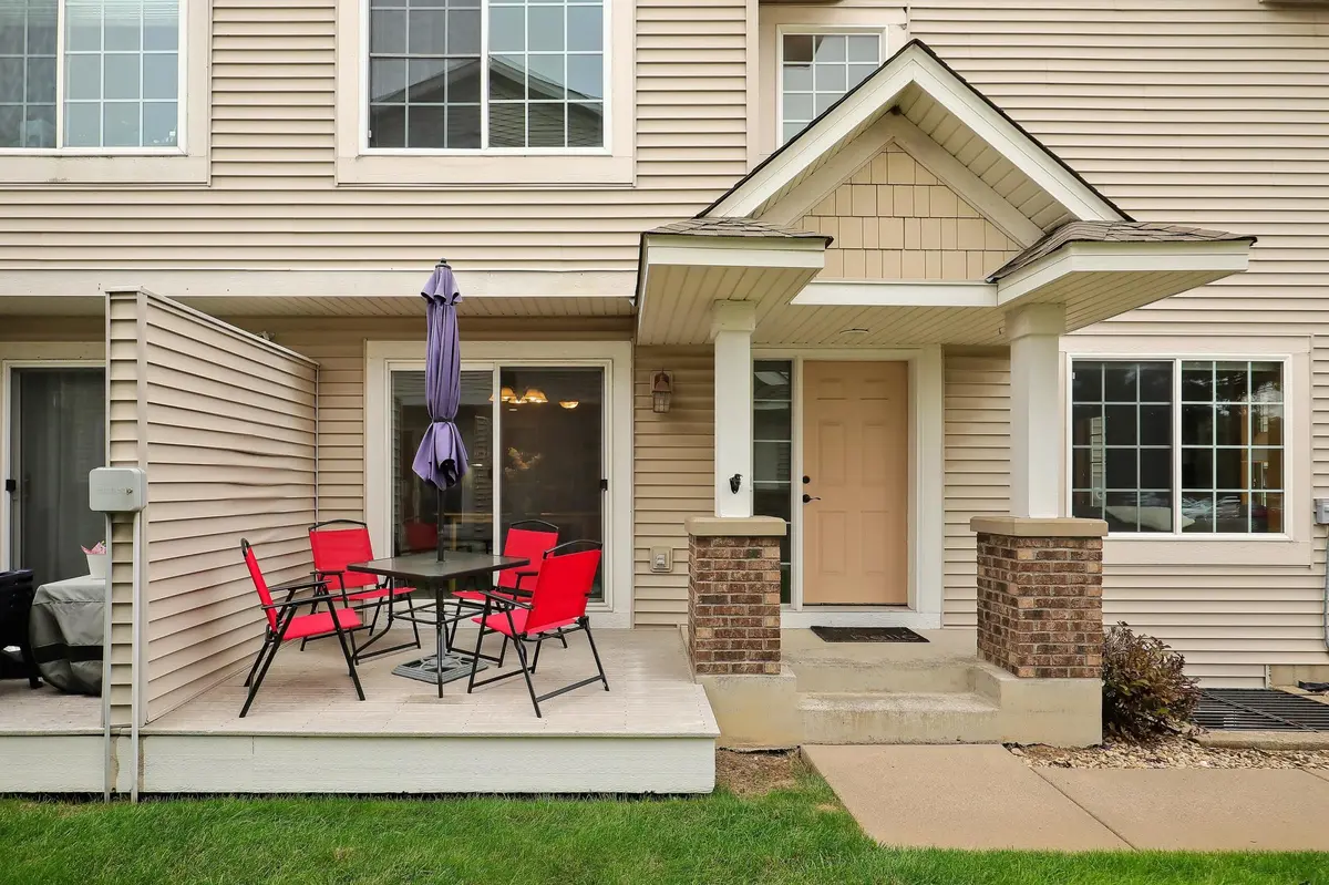 1645 County Road D E, Maplewood, MN 55109