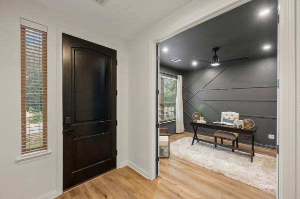 1941 Harvest Dance DR, Leander, TX 78641
