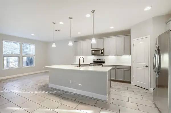 1051 Kenney Fort XING #49, Round Rock, TX 78665