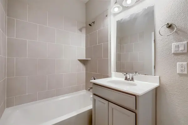1051 Kenney Fort XING #49, Round Rock, TX 78665