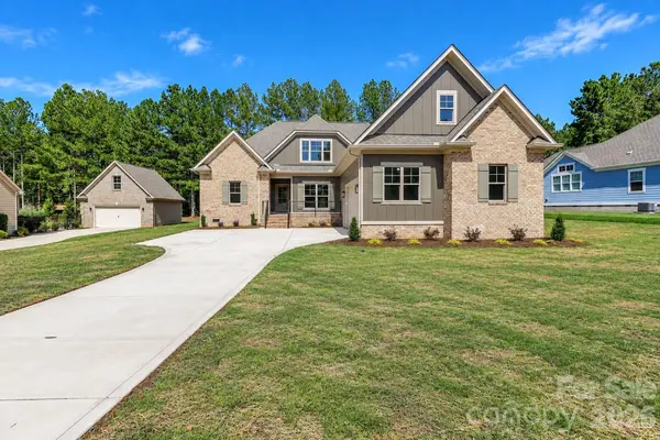 5977 Tipperary DR, Denver, NC 28037