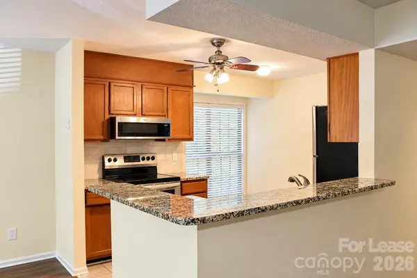 7309 Winery LN, Charlotte, NC 28227