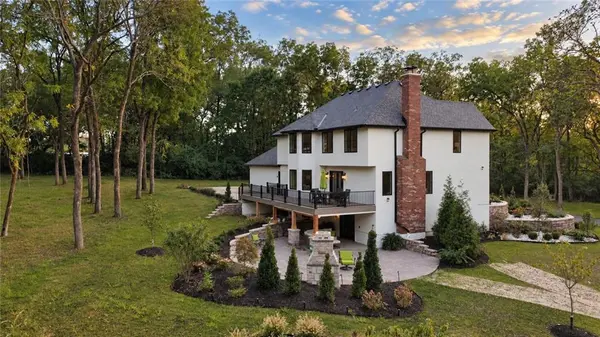 12015 State Route 7 HWY, Lee's Summit, MO 64086