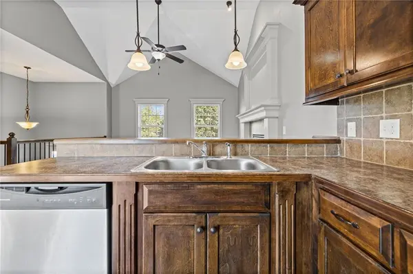 114 SW Hanging Garden ST, Blue Springs, MO 64064