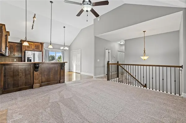 114 SW Hanging Garden ST, Blue Springs, MO 64064