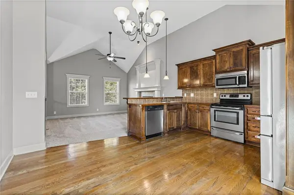 114 SW Hanging Garden ST, Blue Springs, MO 64064