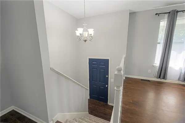8904 NE 72nd ST, Kansas City, MO 64158