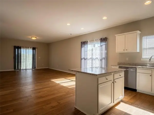 7712 NW 124 ST, Kansas City, MO 64163