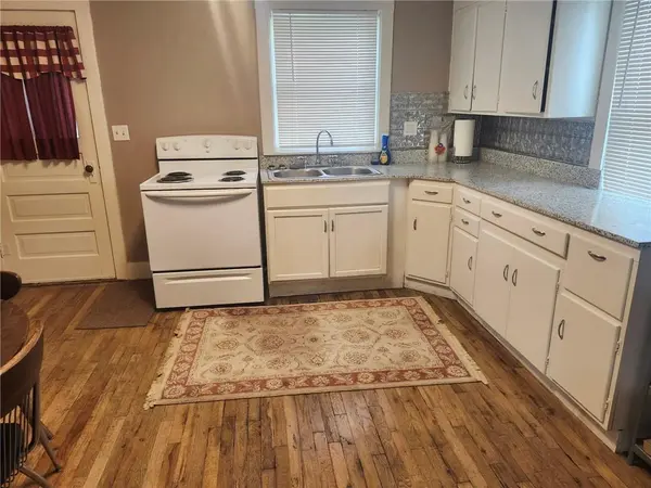206 pine ST, Ridgeway, MO 64481