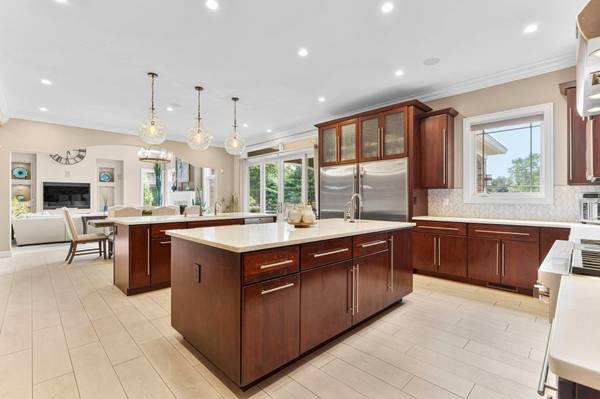 53717 Meadow Lake CT, Elkhart, IN 46514-9487