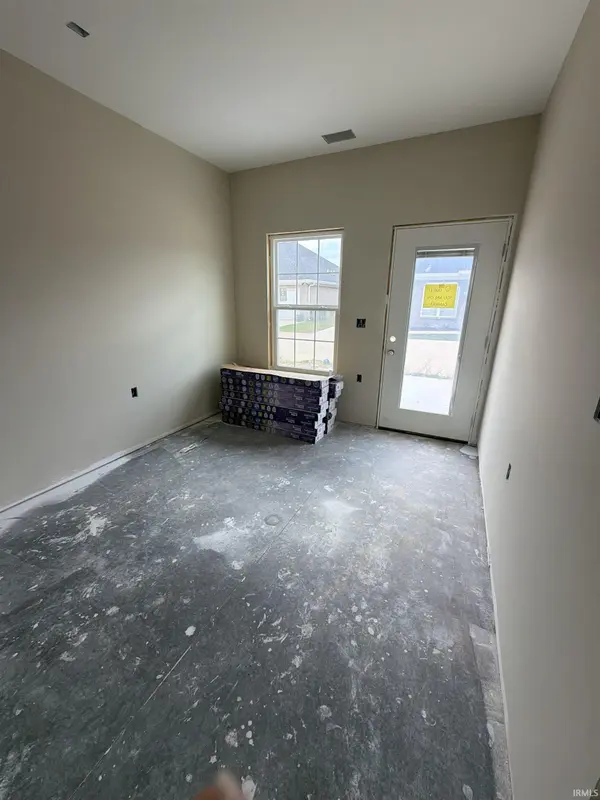 6706 Ellipse PL, Evansville, IN 47715