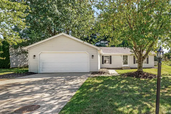 53096 Crystal Pond DR, Elkhart, IN 46514